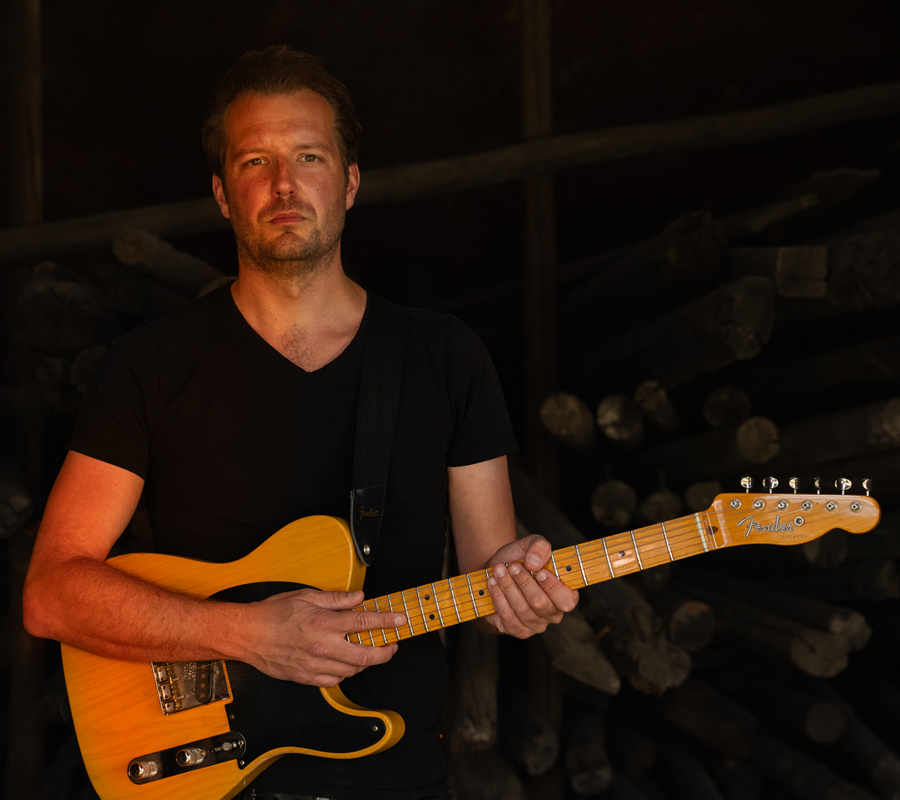 Mathso lanceert single 'Take Me Back'