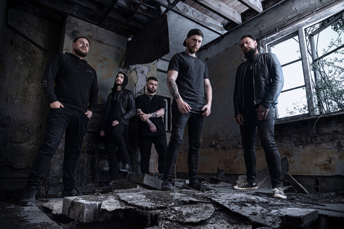 De UK metallers Defects brengen vandaag hun gloednieuwe track “Heresy” uit