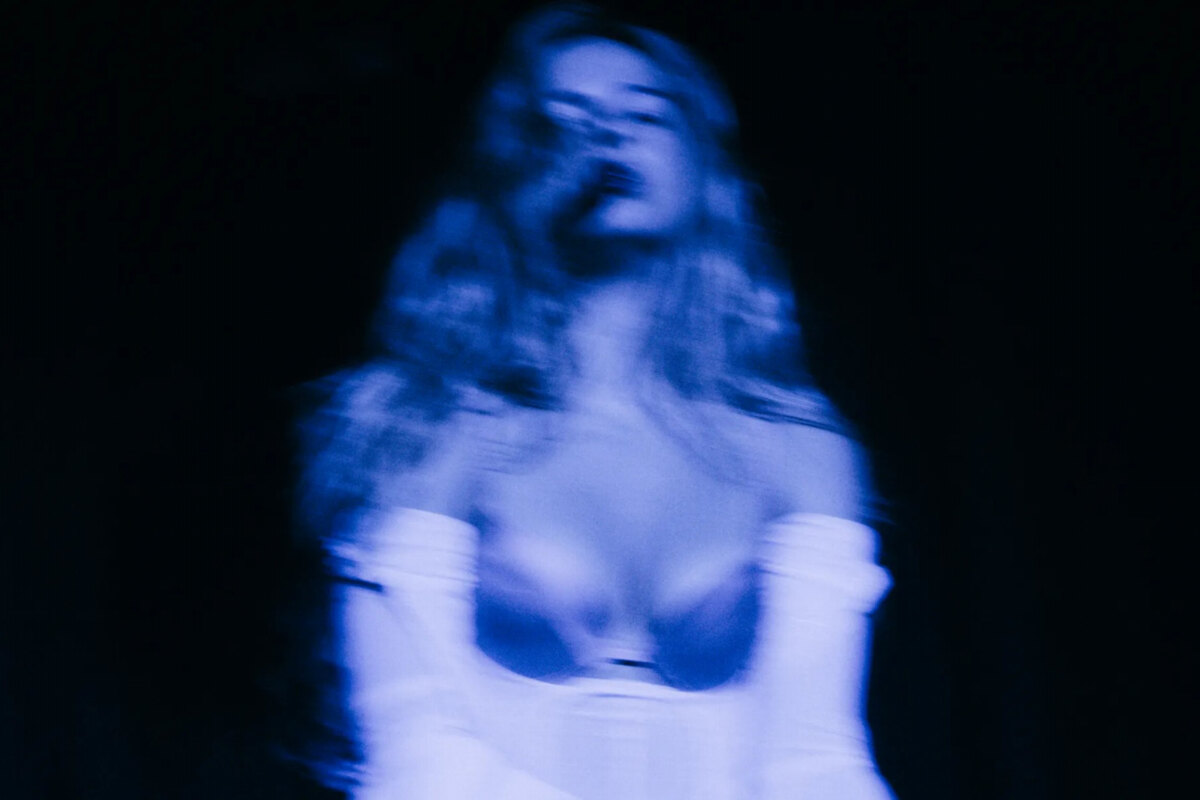 Addison Rae speelt op donderdag 4 september 2025 in het Koninklijk Circus