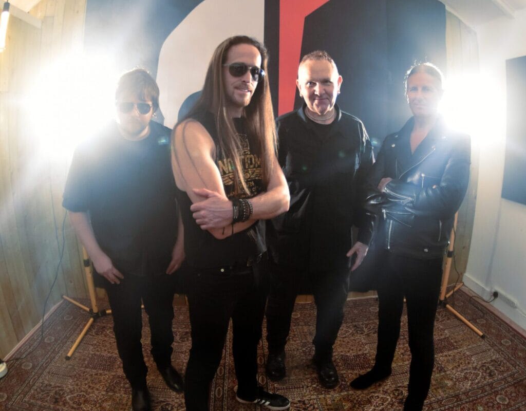 DA announce debut single “Snake”