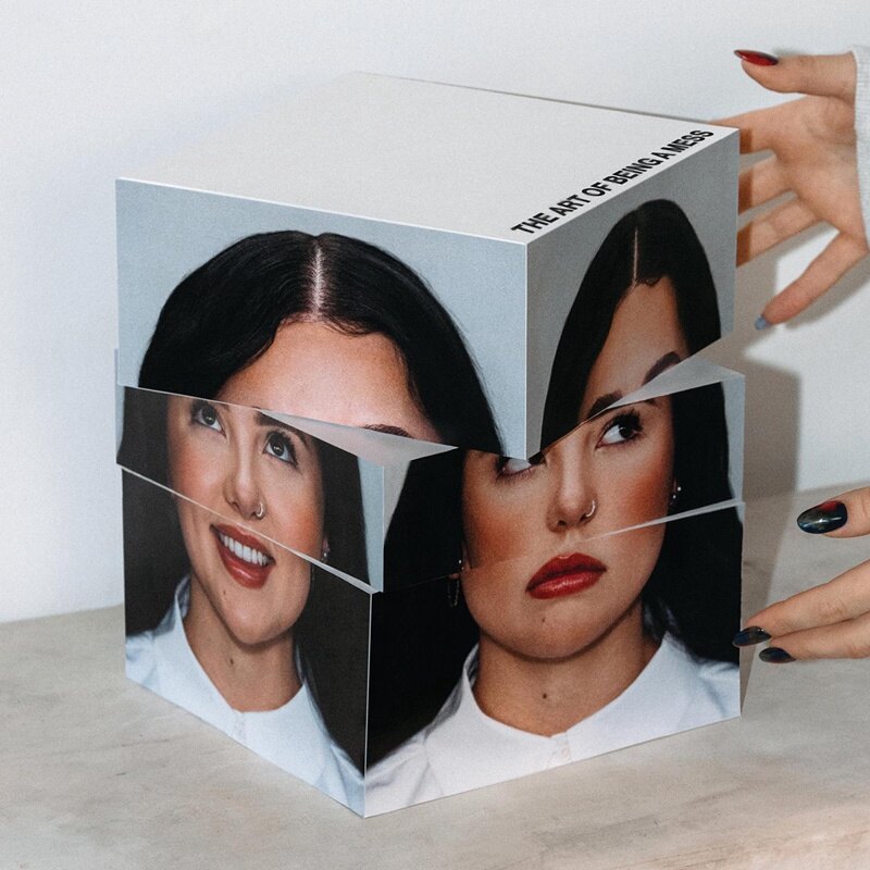 Lauren Spencer Smith's sophomore album 'THE ART OF BEING A MESS' out now !