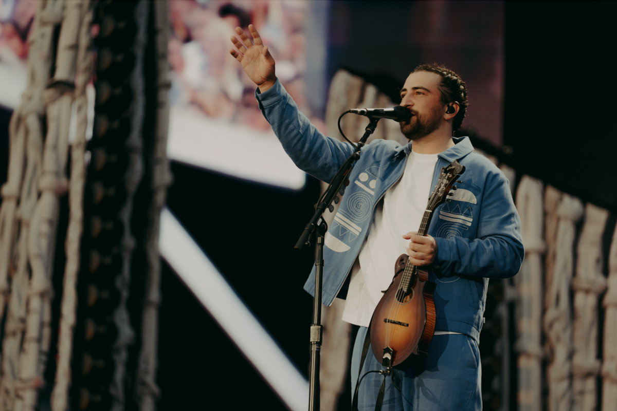 Noah Kahan welcomes surprise guests Lewis Capaldi and Gracie Abrams at BST Hyde Park