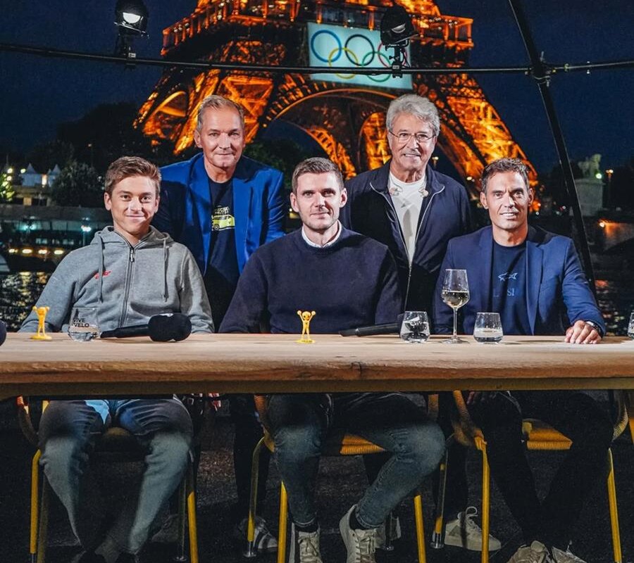Garry Hagger trekt na zijn doortocht in 'Vive le Vélo' naar Blankenberge (Radio 2 Aan Zee) en de Fonnefeesten