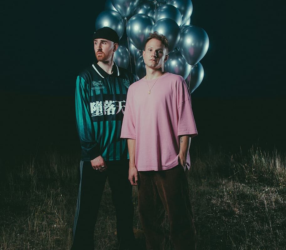 Floya Return with Genre-Bending New Single “In Fiction” – A Collaborative First Featuring AIRPORTS and Grumble Bee