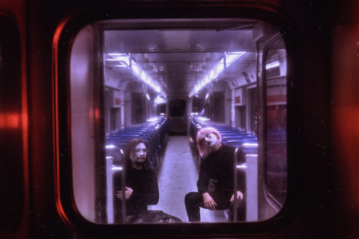 Psych pop duo Radderall & Muzzy Fossa search for meaning in the club on immersive forthcoming record + double A-side out now