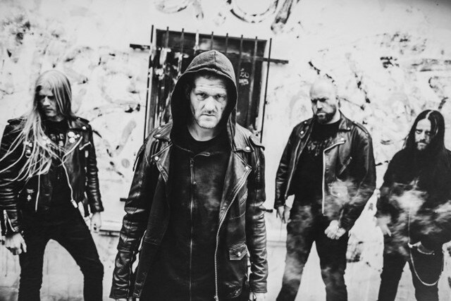 Jordsjuk unleash their new single “Til ettertids plage,” a track that drags the listener straight into their world of rust and dissonance!