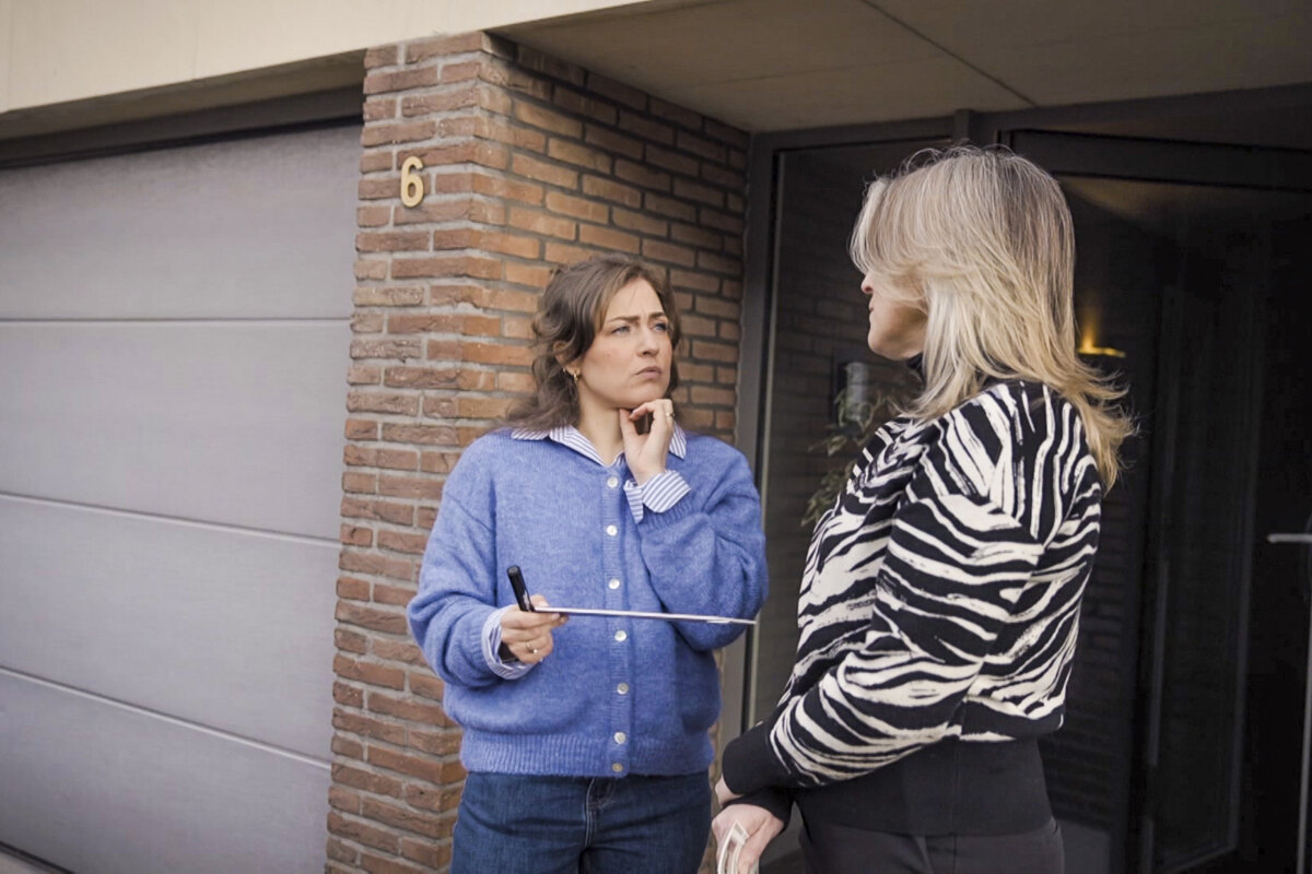 Ga je na tien jaar LAT-relatie best samenwonen of trouwen? Frances Lefebure en Carol Bohyn zoeken het uit in Over Geld Gesproken