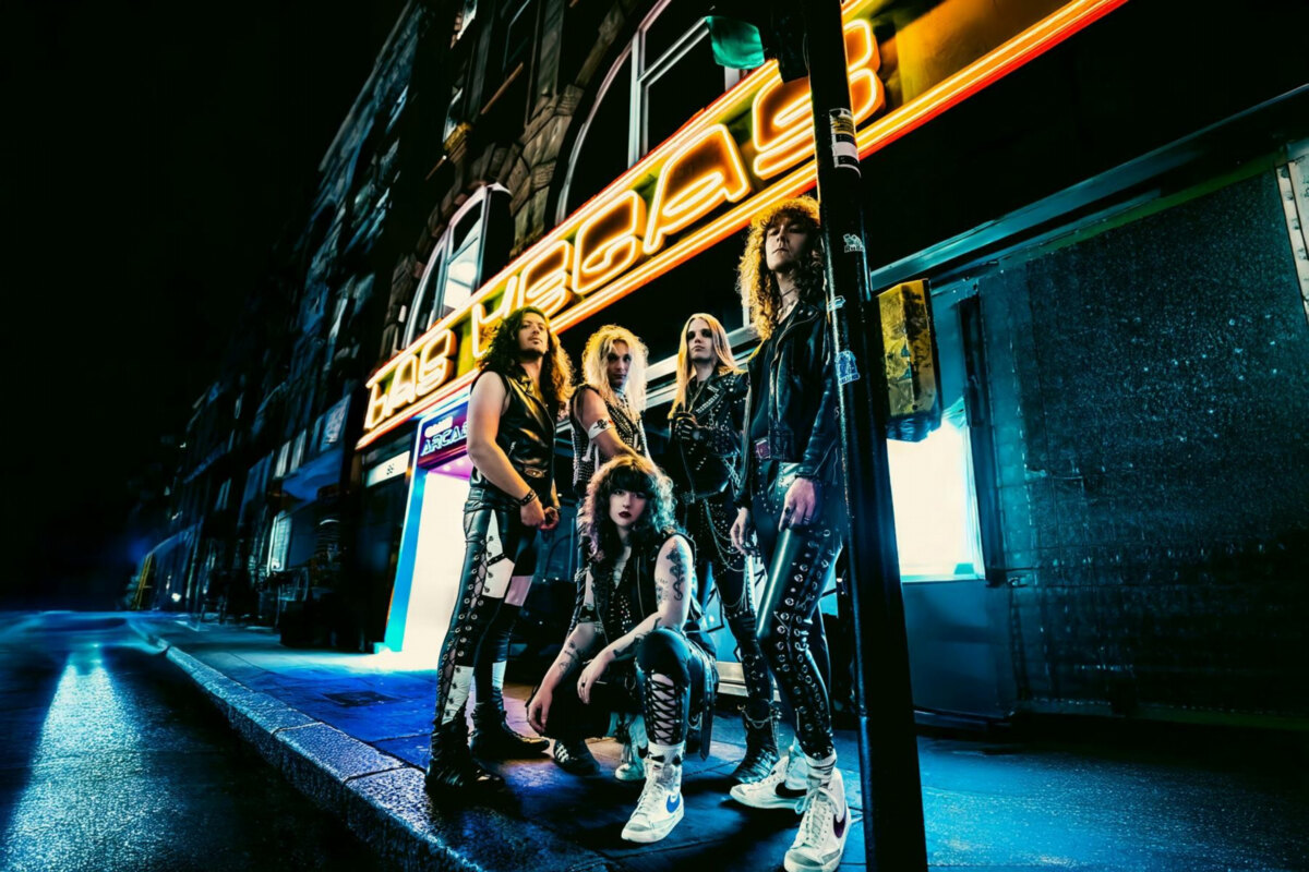Rising Heavy Metal Stars Tailgunner Sign With Napalm Records!