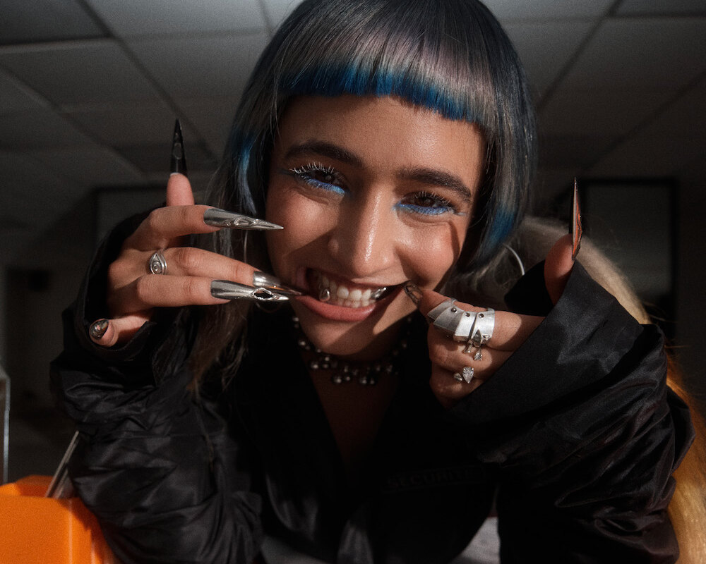 Blu Samu lanceert Nieuwe single "I Hate Myself"