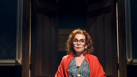 Jens vermoord, Els verbannen en Omar ontspringt de dans in De Verraders: “Ze hebben bewijs en kijken bijna bewust weg. Onverklaarbaar.” 