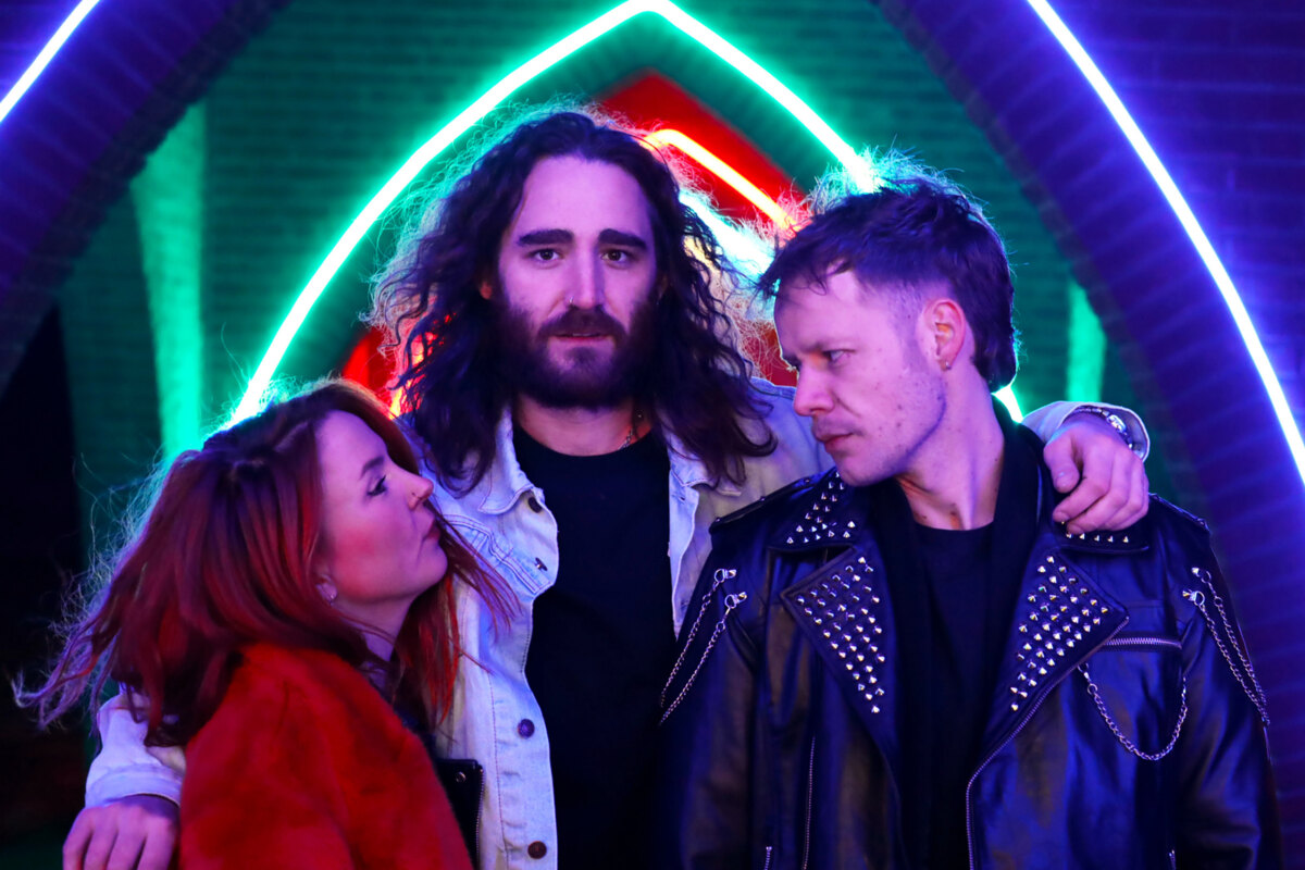 Yerra Yerra met nieuwe single 'Nepal', een mantra als een mokerslag.