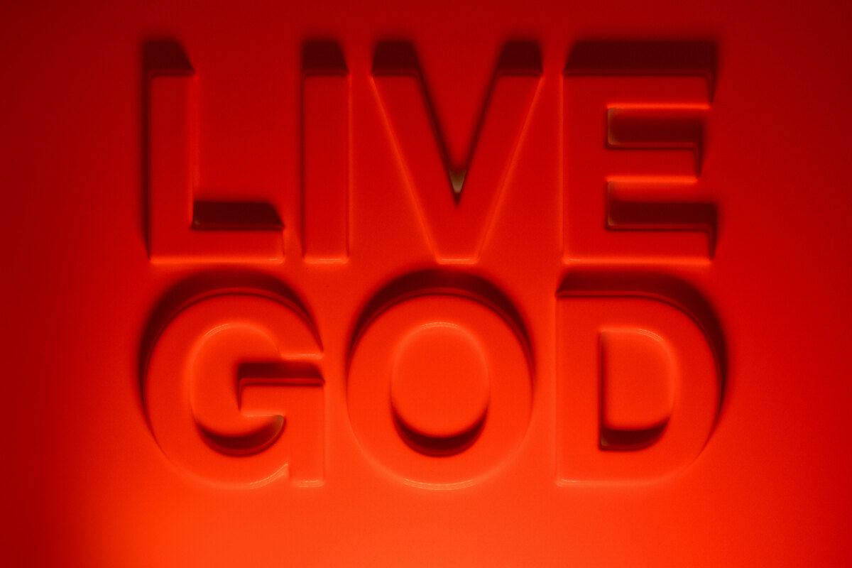 Nick Cave & The Bad Seeds announce new transcendent live album 'Live God'