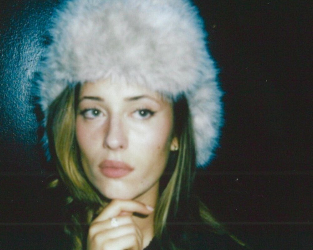 ILIONA lanceert nieuwe single "sad ;("