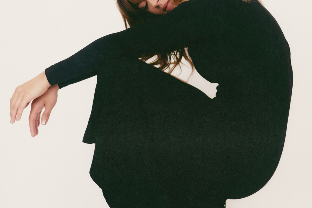 Melody's Echo Chamber releases 'Eyes Closed' Album 'Unclouded' - Out 5 December