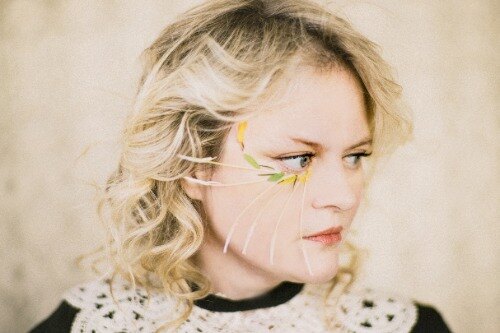  Ólöf Arnalds brengt single Heimurinn Nuna uit