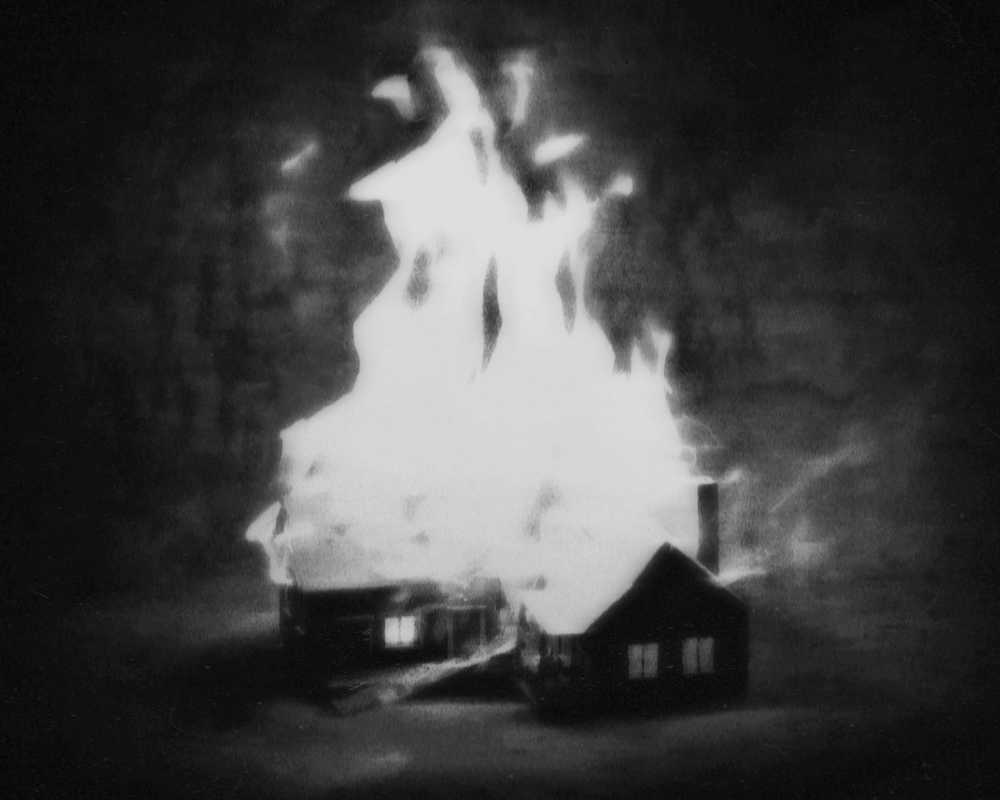 London art-pop troubadour Oliver Marson releases stirring new single 'Into The Darkness' - new EP out now 