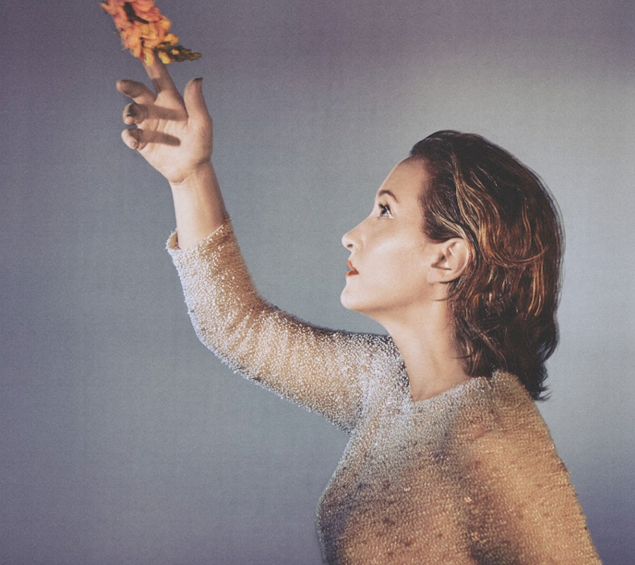 Few Bits lanceert single ‘Brick Houses’