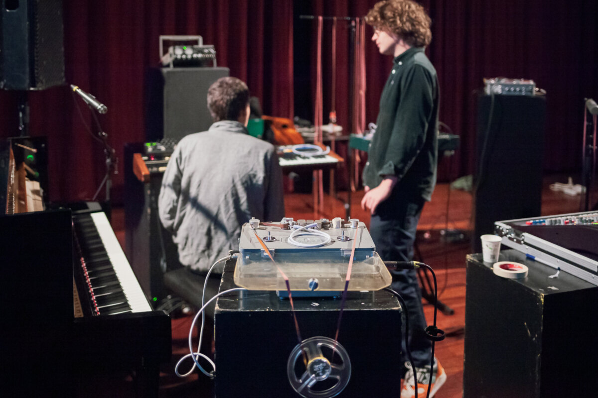 ‘pivot rotations’, het nieuwe album van het Belgische duo dudal & de Roover, is nu uit