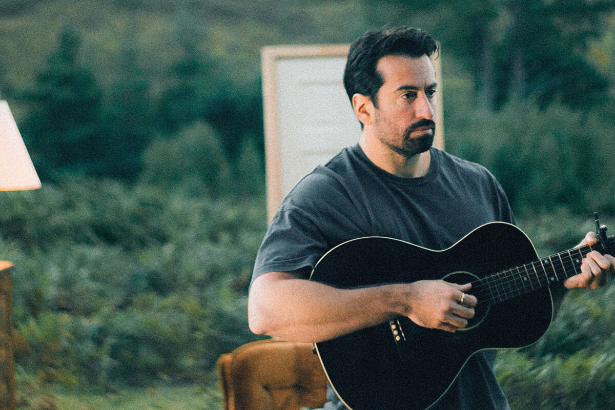 Dotan speelt op 14 mei een soloshow in Amuz