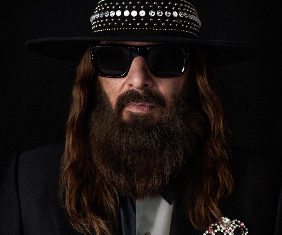 Sébastien Tellier unveils his brand new track “Parfum Diamant”