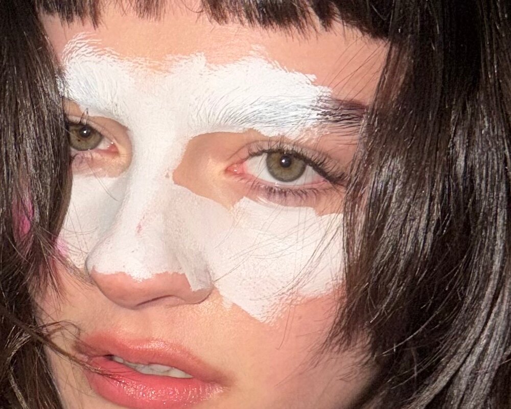 Gala dragot lanceert nieuwe single "don't discard what is left of me..."