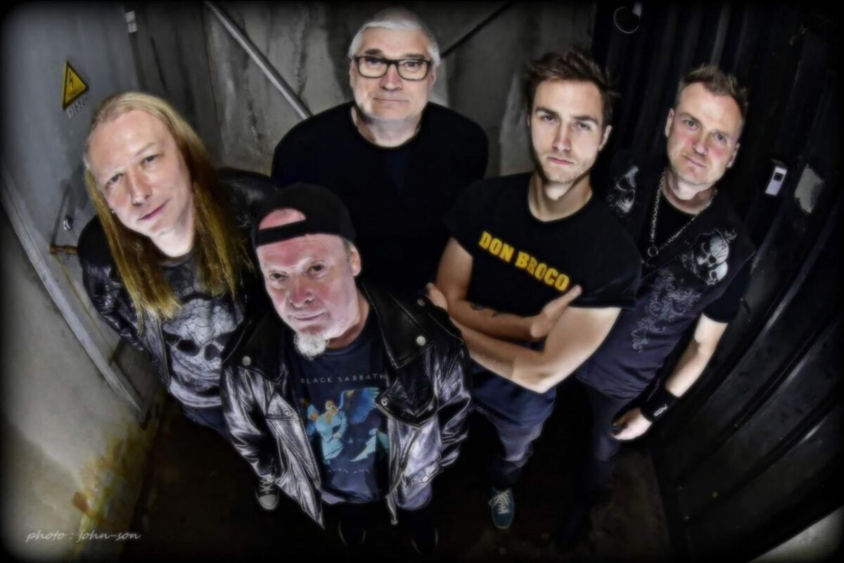 Artillery signs with Mighty Music