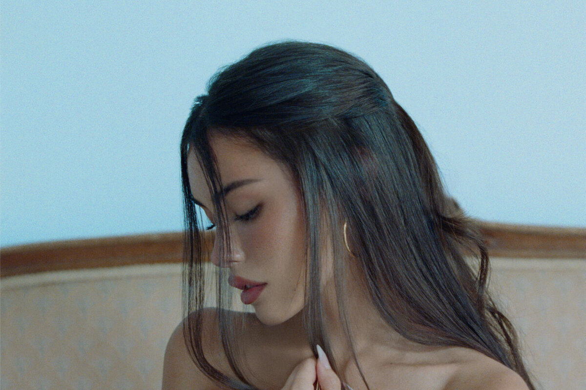 Madison Beer releases "locket"