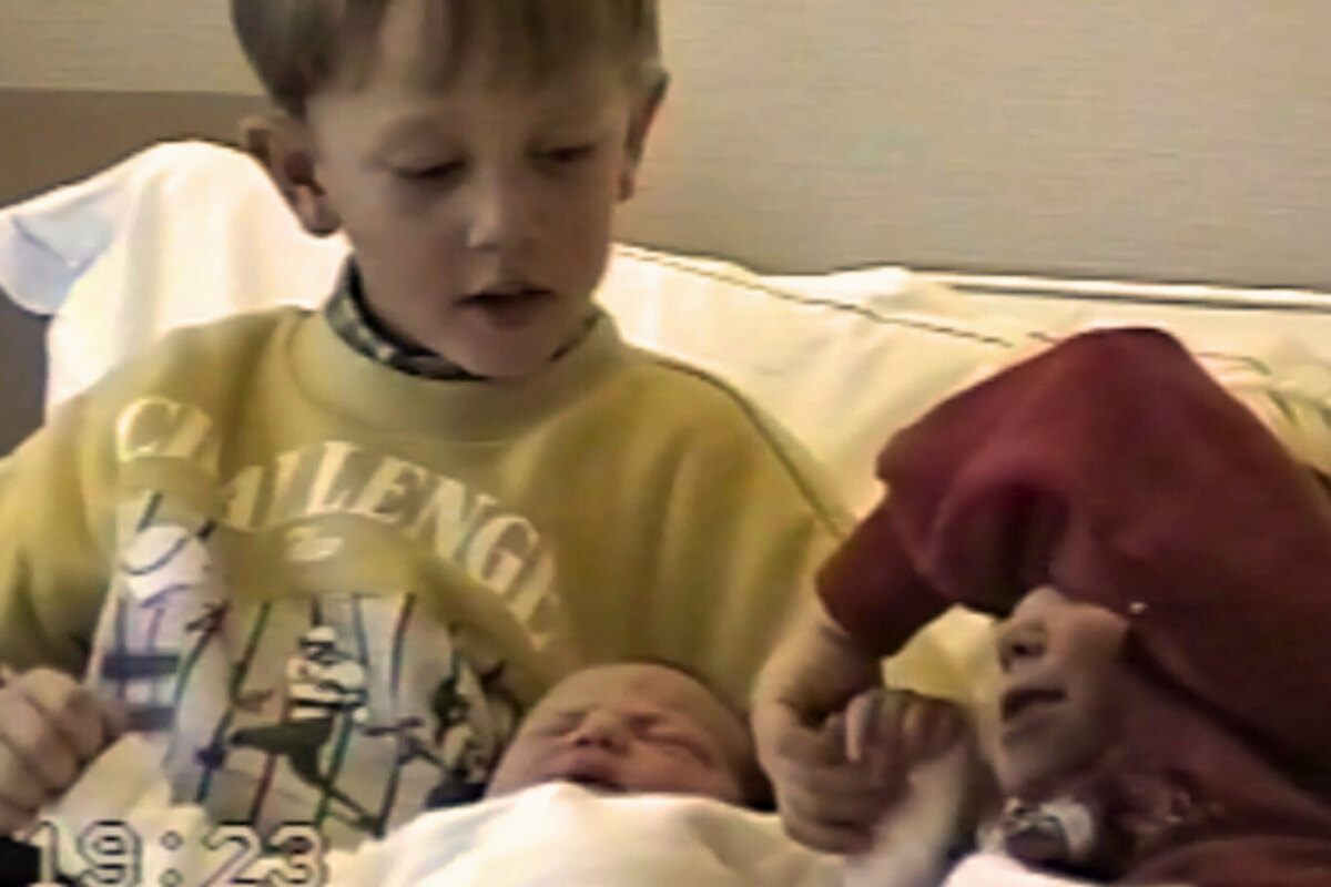 momoyo lost intiem en persoonlijk nummer: My sister slept