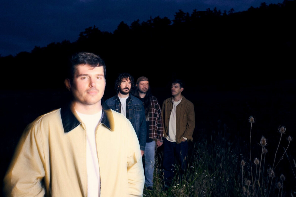 Jaguero present “Hold Me Close / Monday”