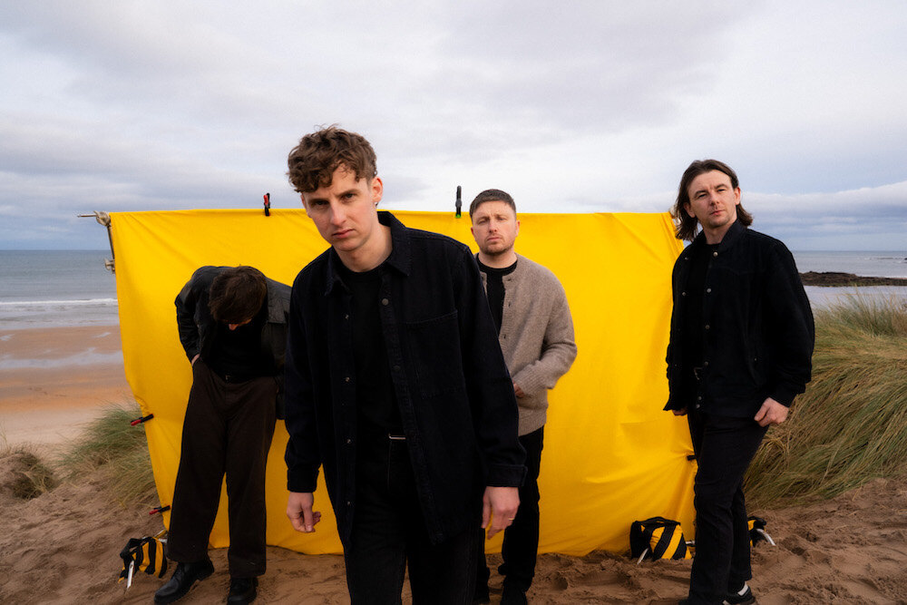 The Snuts lanceert nieuwe single "Summer Rain"