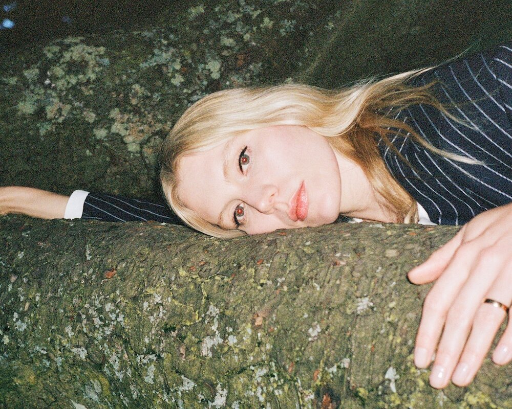Alice Costelloe releases debut album 'Move On With The Year', out today on Moshi Moshi