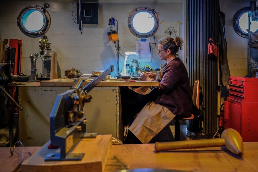 Zilversmid uit Lier maakt awards Gouden Jefkes