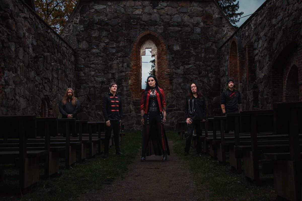 Finnish Female Fronted Powerhouse Crimson Day signs with Wormholedeath