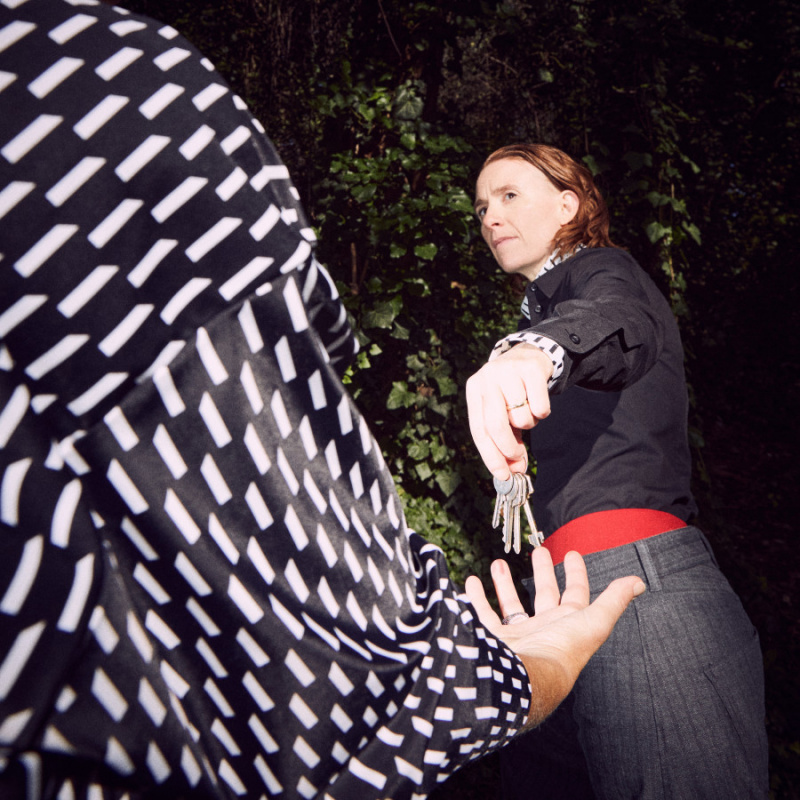 I’m Not a Blonde  Release New Single "SCEGLI ME", From Forthcoming Album "11 (THE ART OF BEING A COUPLE)" 