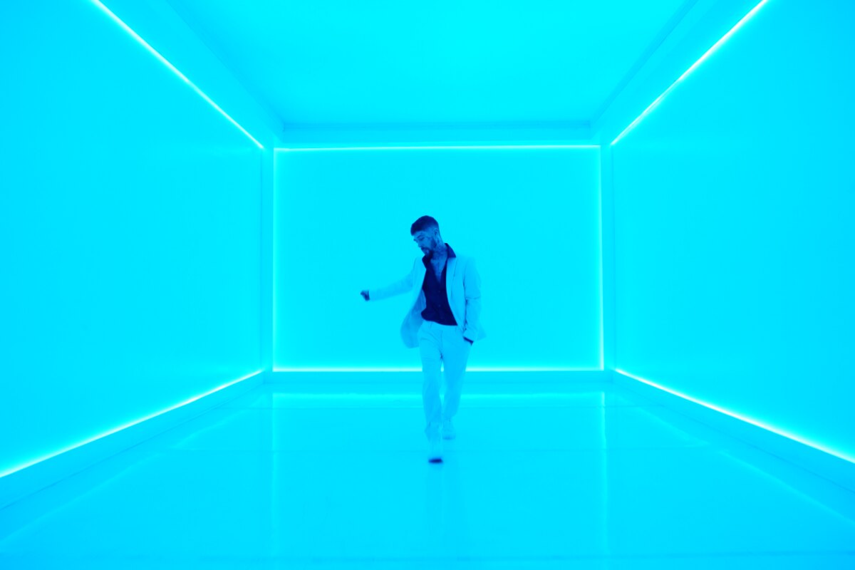 Liam Horne Releases "Everywhere" Music Video