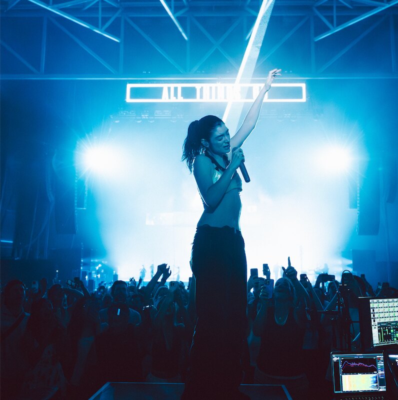 Lorde at All Things Go Toronto: "This is, without a doubt, the coolest festival in North America." Festival recap, photos.
