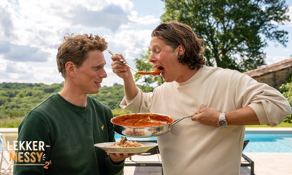 Messy chefs Jelle en Hans Beeckman zijn terug met nog meer overheerlijke chaos in 'Lekker Messy' op njam!