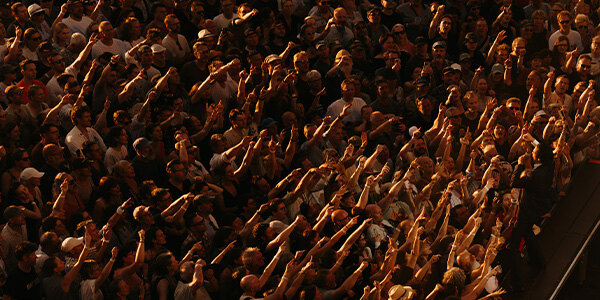 Nick Cave & The Bad Seeds maken van Middenvijver park een verhaal dat blijft tijdens Live is Live