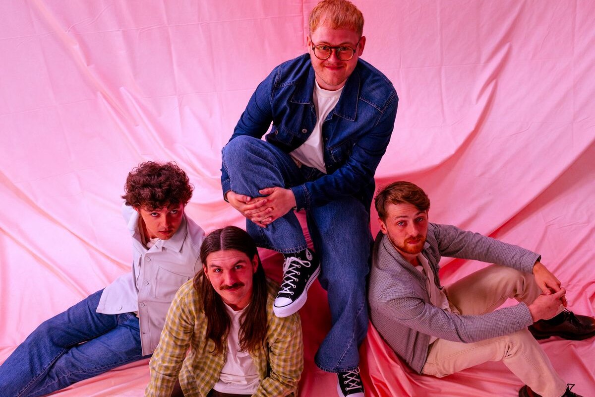 The Lathums kick start summer with reflective new single: VICE VERSA