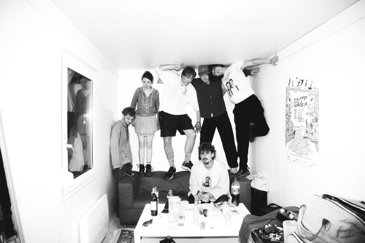 Fat Dog release new song "Shit Love"