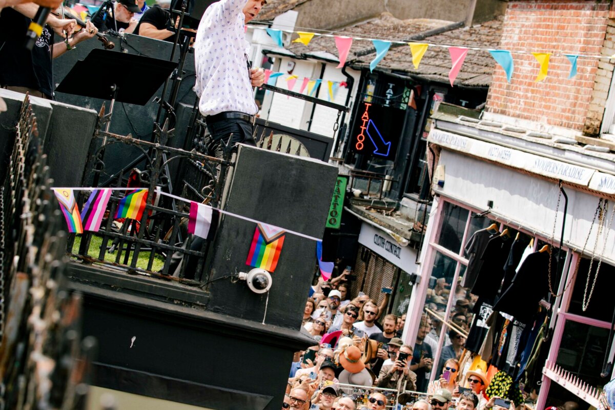 Nick Cave & The Bad Seeds surprise fans with rooftop performance at Resident ahead of Brighton homecoming show