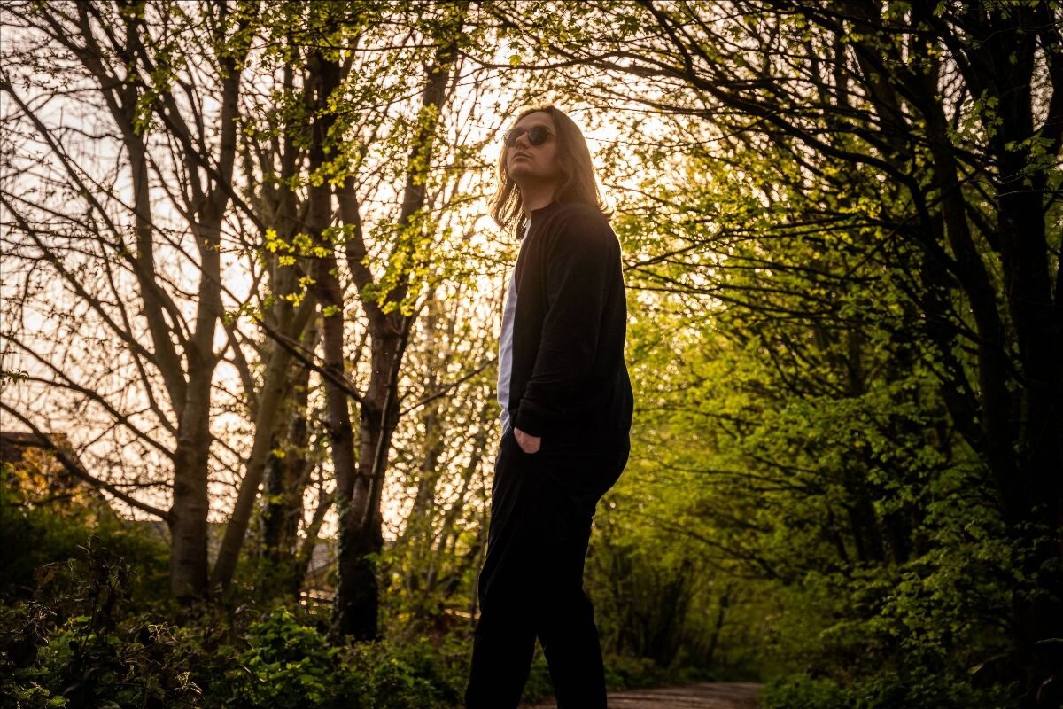 Jamie Webster pays tribute to grassroots music fans on 'Ode To Me And You' - OUT NOW