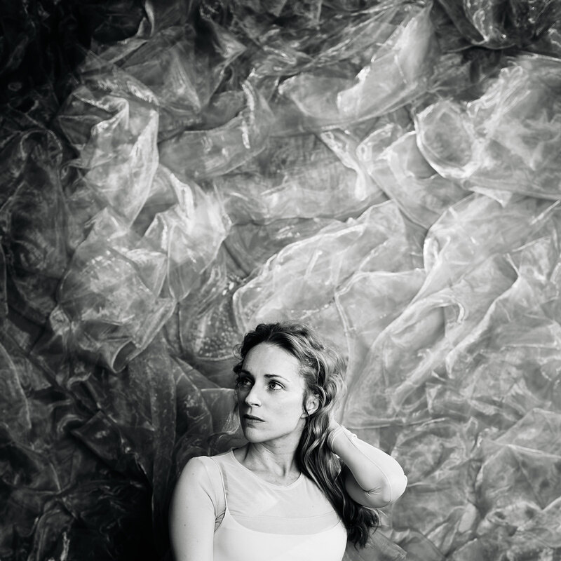 Single out now: Agnes Obel "Laymelli"