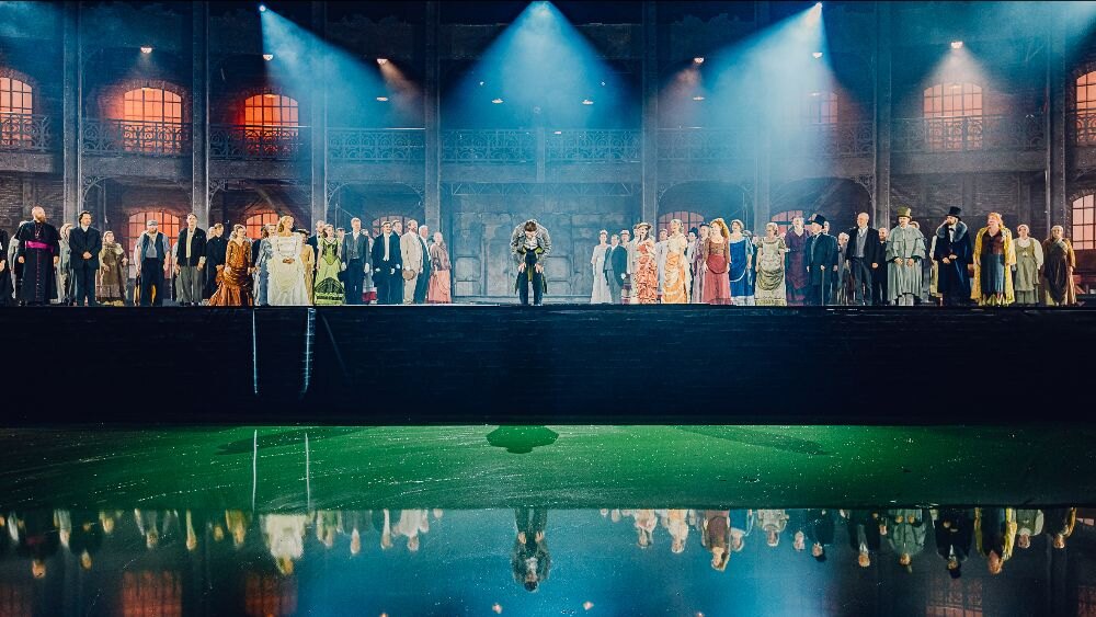 JEKYLL & HYDE ontketent indrukwekkende strijd tussen licht en donker tijdens première aan het Donkmeer
