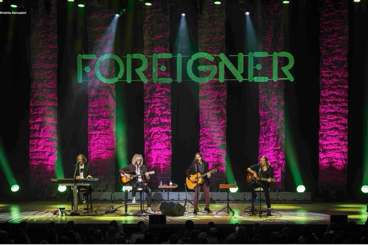 Foreigner Announces "Foreigner Unplugged": A Four-City European Acoustic Tour
