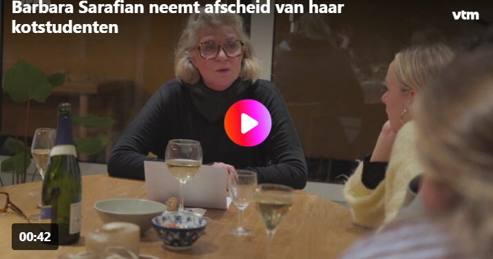 Barbara Sarafian neemt emotioneel afscheid van haar kotstudenten: “Het valt mij zwaar, maar ik stop als jullie kotmadam”
