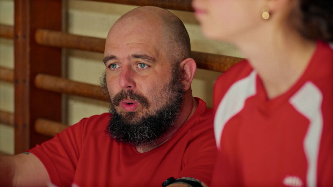 Meditation Island, gevreesde beeptest en valse noten: “Dit is een koorrepetitie, geen voetbalstadion”