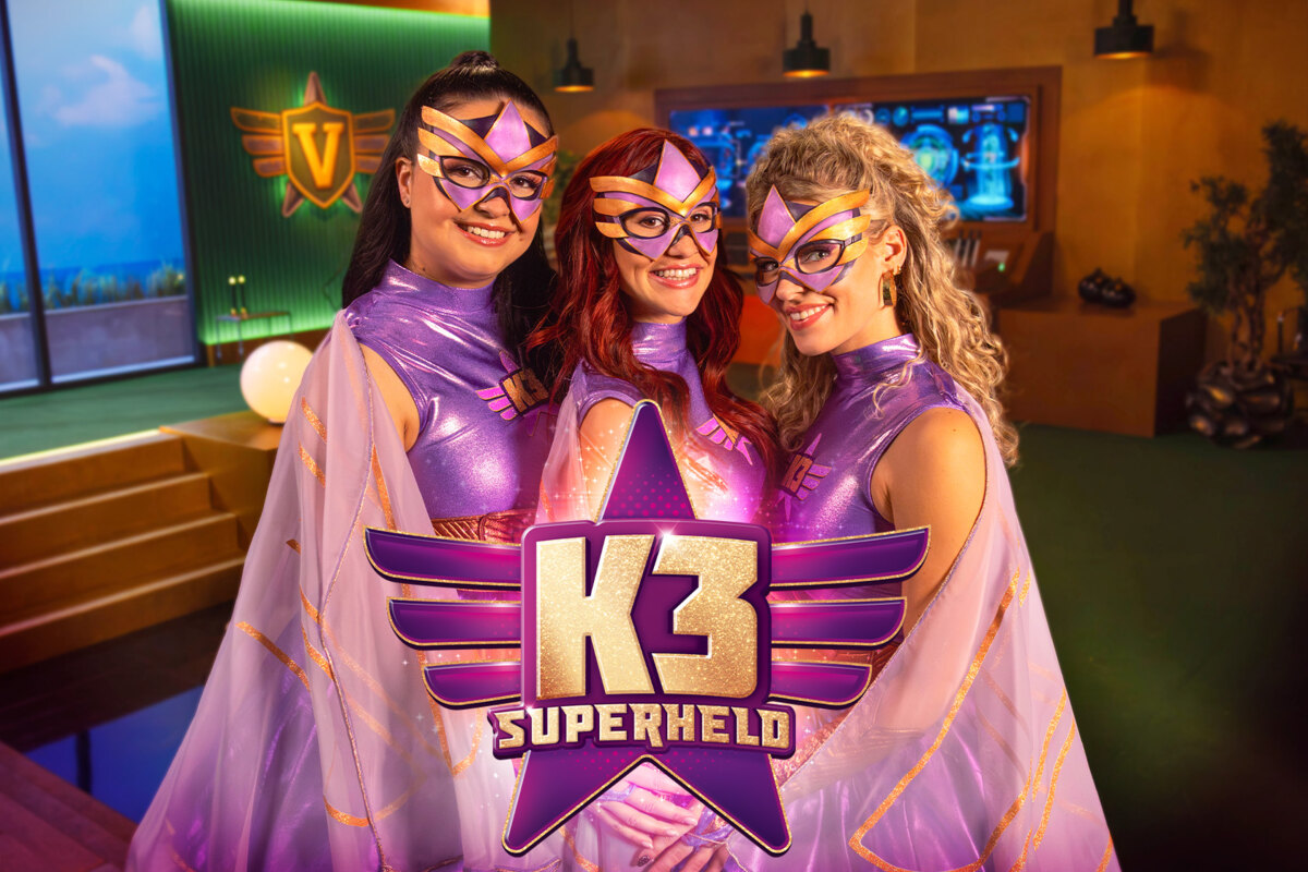 K3 duikt helemaal in de wereld van de Superhelden!
