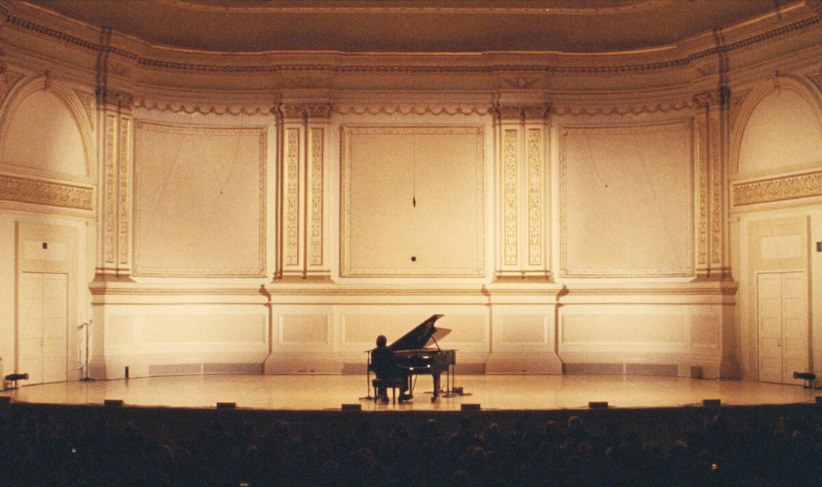 Centrepiece: Cameron Winter at Carnegie Hall