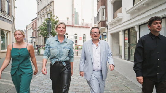 “Wat komen we hier doen?”: Marc Coucke spaart duo’s niet tijdens generale repetitie in Mijn Restaurant